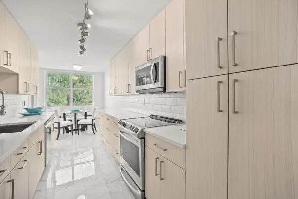 $8,500 | 3546 South Ocean Boulevard, Unit 420, South Palm Beach, FL 33480