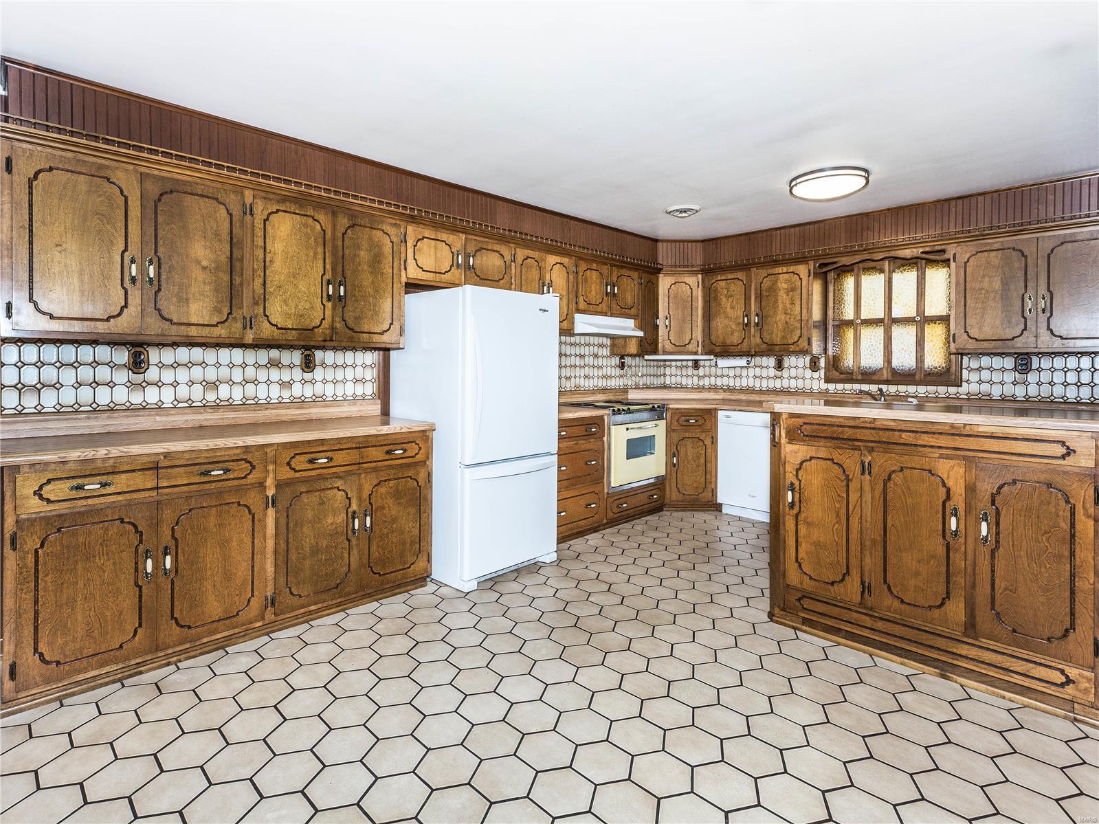 448 Ohio Avenue South Roxana, IL 62087 - Photo 11 of 46 Gallery Image 11