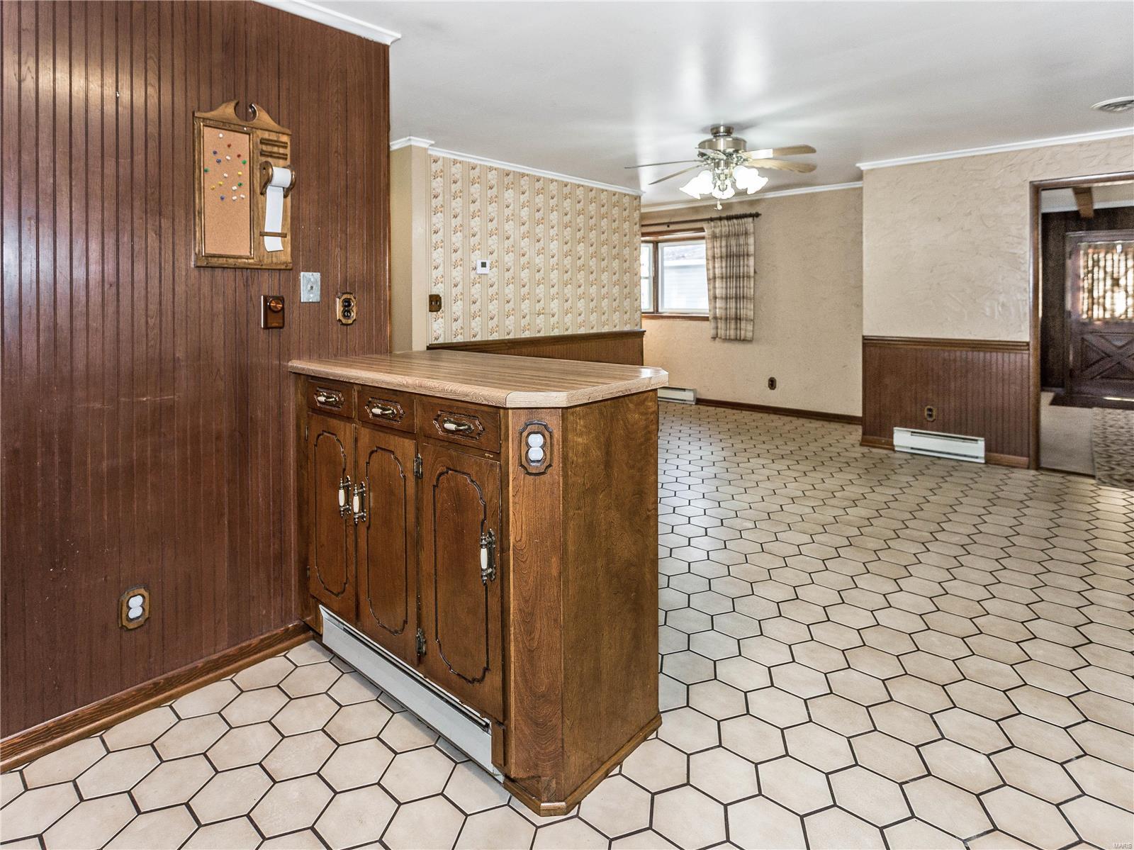 448 Ohio Avenue South Roxana, IL 62087 - Photo 16 of 46 Gallery Image 16