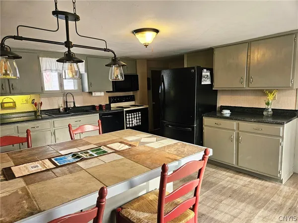 $190,000 | 7779 South Hamilton Road, Hamilton, NY 13332