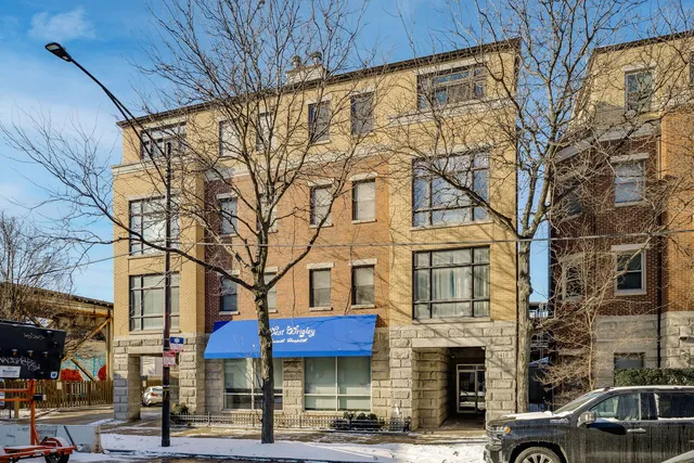 $685,000 | 3418 North Ashland Avenue, Unit 4N, Chicago, IL 60657