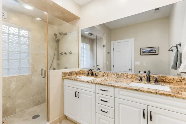 $685,000 | 3418 North Ashland Avenue, Unit 4N, Chicago, IL 60657