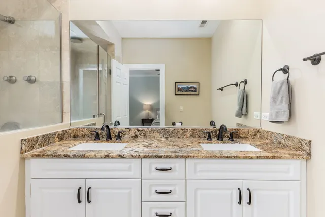 $685,000 | 3418 North Ashland Avenue, Unit 4N, Chicago, IL 60657