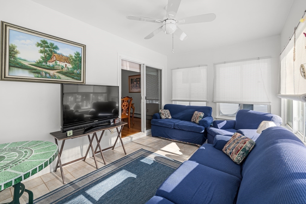 69 Santoro Road Worcester, MA 01606 - Photo 14 of 40