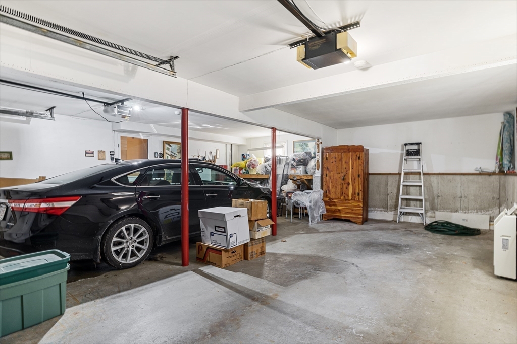 69 Santoro Road Worcester, MA 01606 - Photo 28 of 40