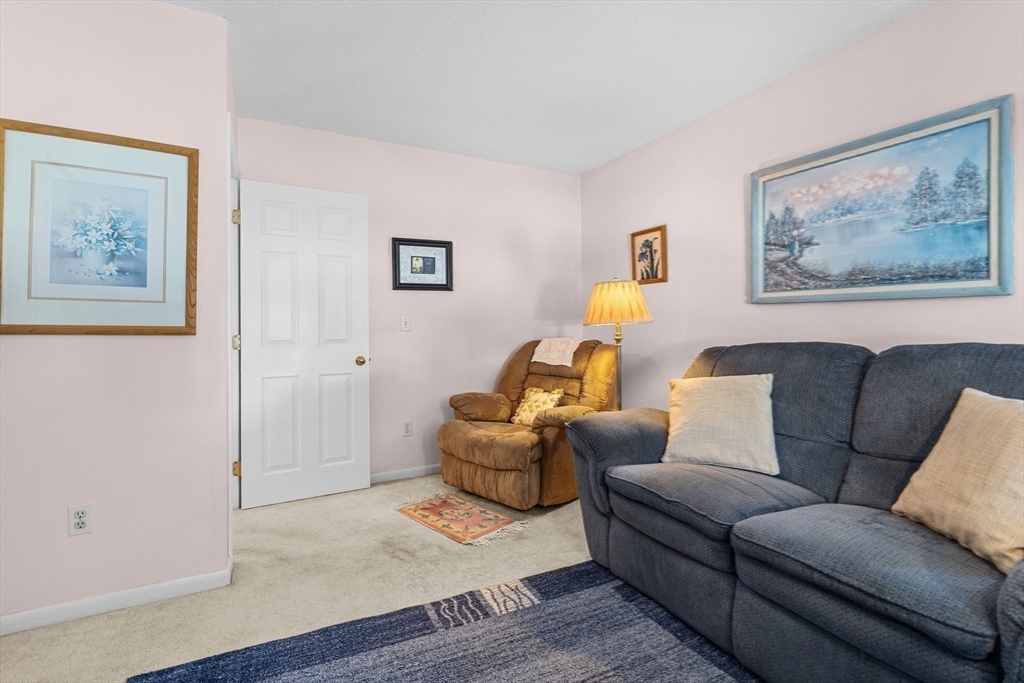 69 Santoro Road Worcester, MA 01606 - Photo 36 of 40