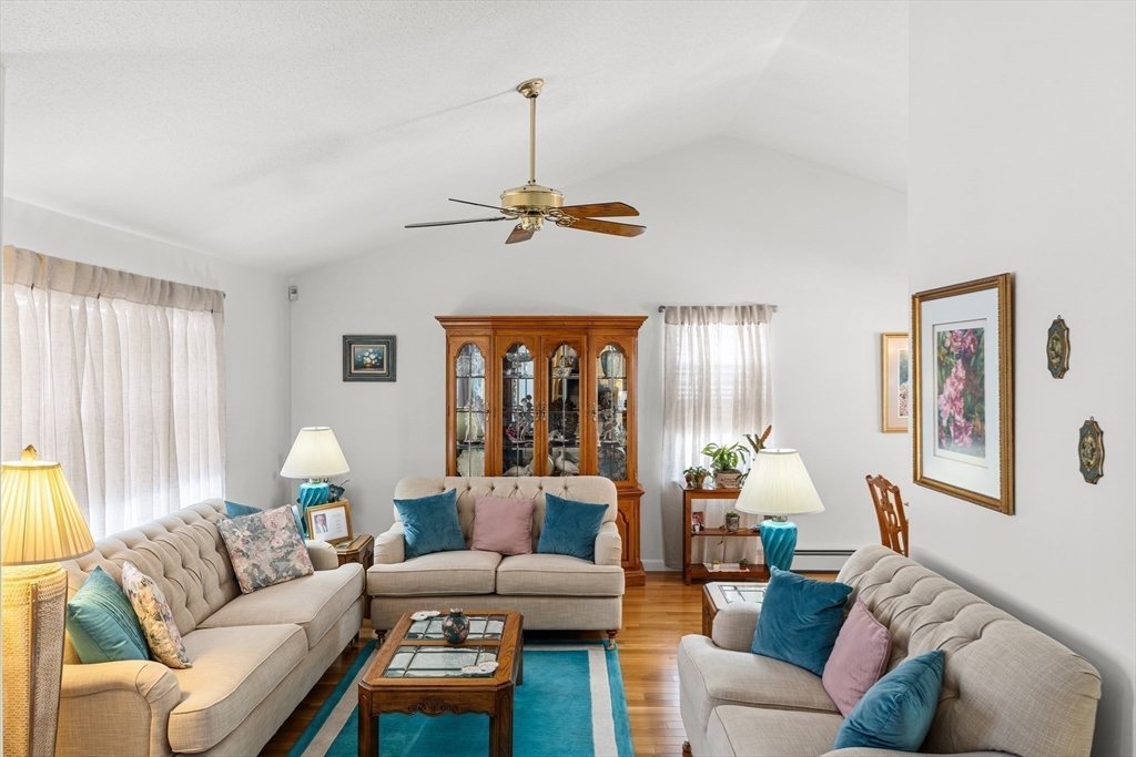 69 Santoro Road Worcester, MA 01606 - Photo 5 of 40