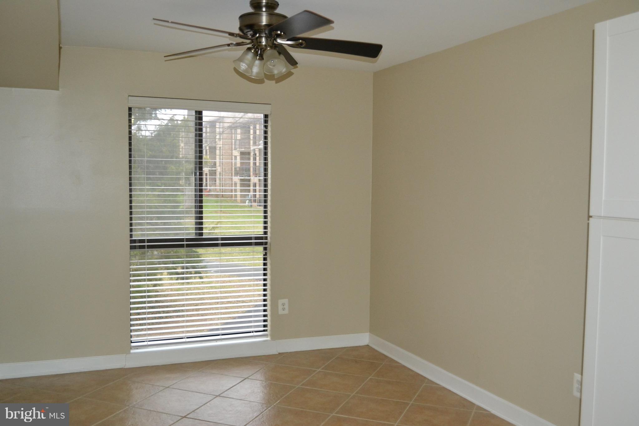 2010 Colts Neck Road, Unit 12B Reston, VA 20191 - Photo 10 of 15 Dining Room