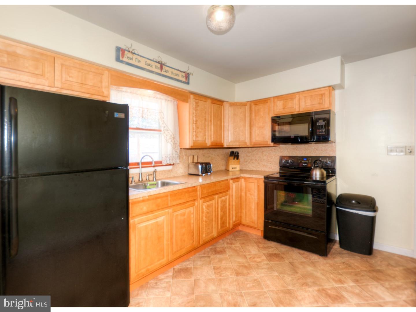 906 Tower Road Bristol, PA 19007 - Photo 9 of 20 Gallery Image 9