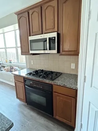 $2,675 | 1813 Glen Aerie Drive, Corinth, TX 76210