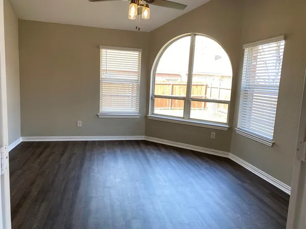 $2,700 | 1813 Glen Aerie Drive, Corinth, TX 76210