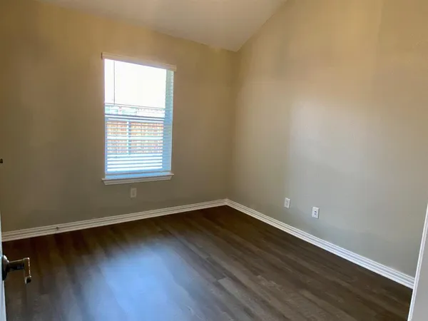 $2,700 | 1813 Glen Aerie Drive, Corinth, TX 76210