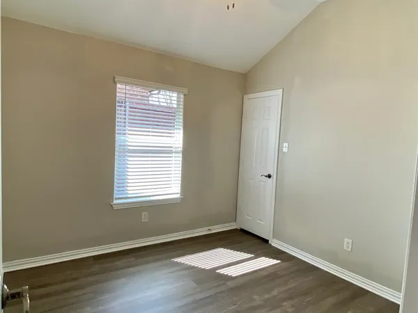 $2,700 | 1813 Glen Aerie Drive, Corinth, TX 76210