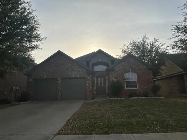 $2,675 | 1813 Glen Aerie Drive, Corinth, TX 76210
