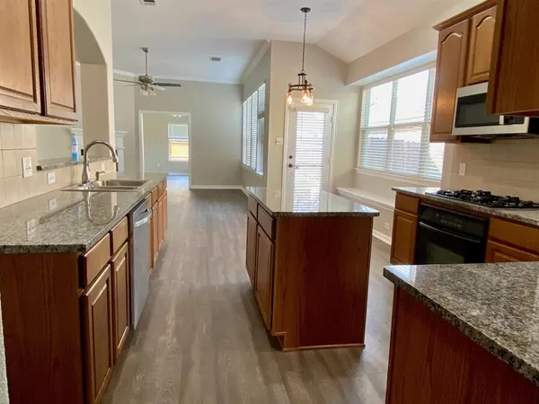$2,700 | 1813 Glen Aerie Drive, Corinth, TX 76210