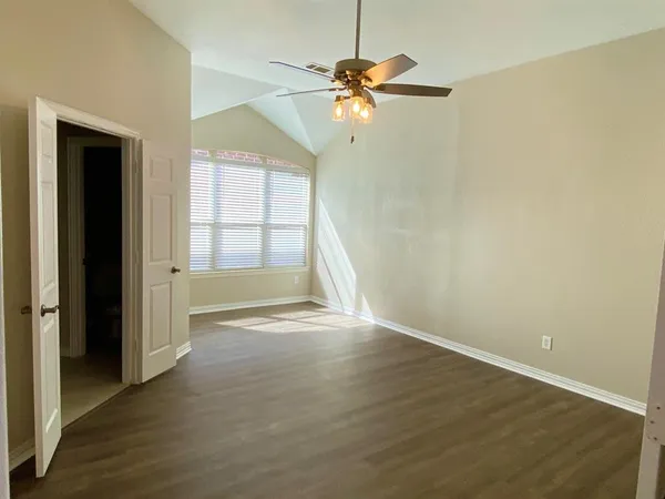 $2,700 | 1813 Glen Aerie Drive, Corinth, TX 76210