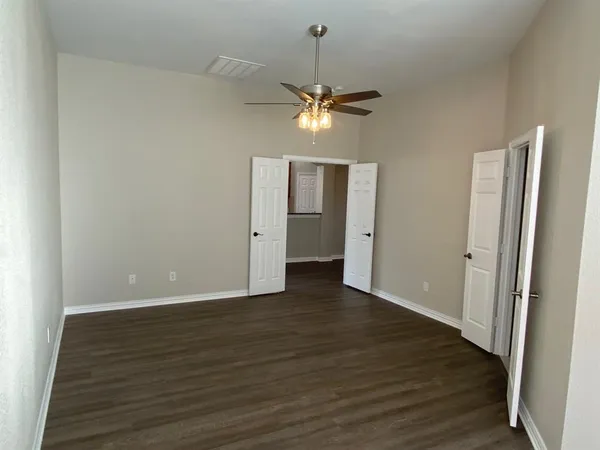 $2,675 | 1813 Glen Aerie Drive, Corinth, TX 76210