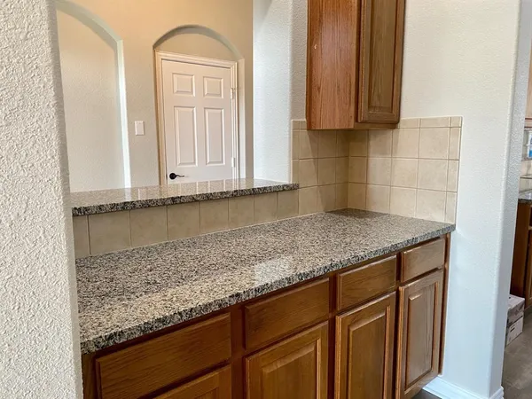 $2,700 | 1813 Glen Aerie Drive, Corinth, TX 76210