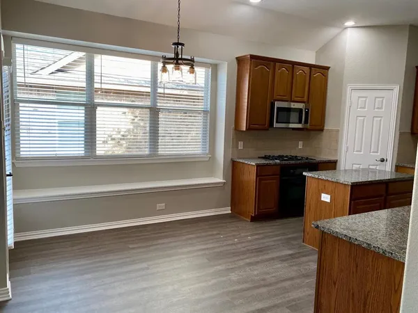 $2,675 | 1813 Glen Aerie Drive, Corinth, TX 76210