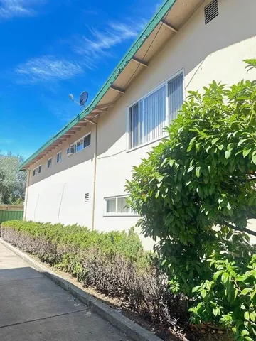 $2,150,000 | 1950 Ivy Street, San Mateo, CA 94403