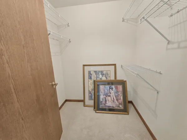 $329,900 | 18125 Wisconsin Avenue, Unit 203, Brookfield, WI 53045