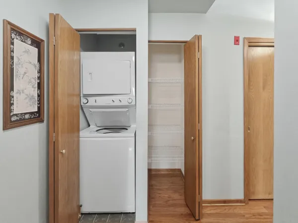 $329,900 | 18125 Wisconsin Avenue, Unit 203, Brookfield, WI 53045