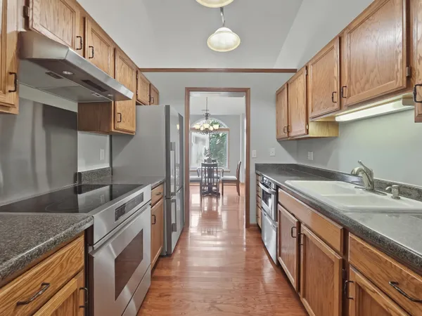 $329,900 | 18125 Wisconsin Avenue, Unit 203, Brookfield, WI 53045