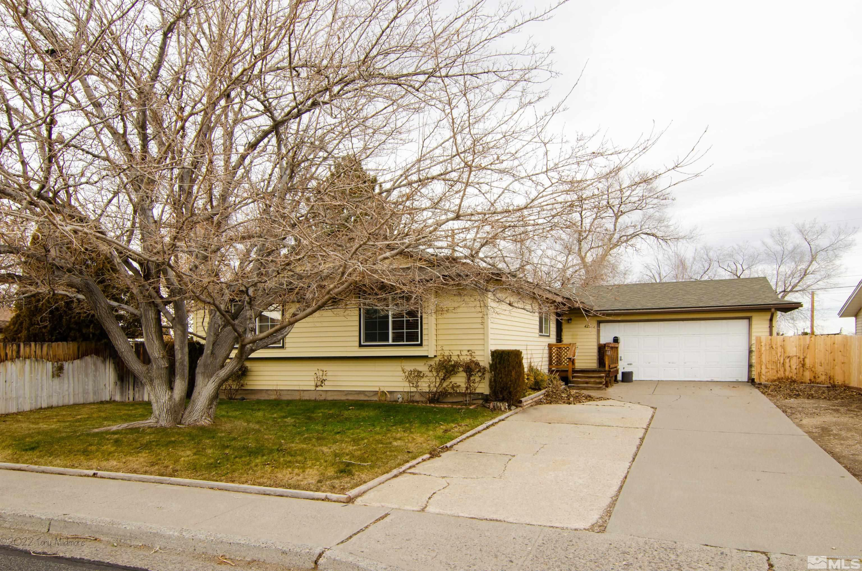 425 Wellington Way Reno, NV 89506 - Photo 3 of 20 Photo 3