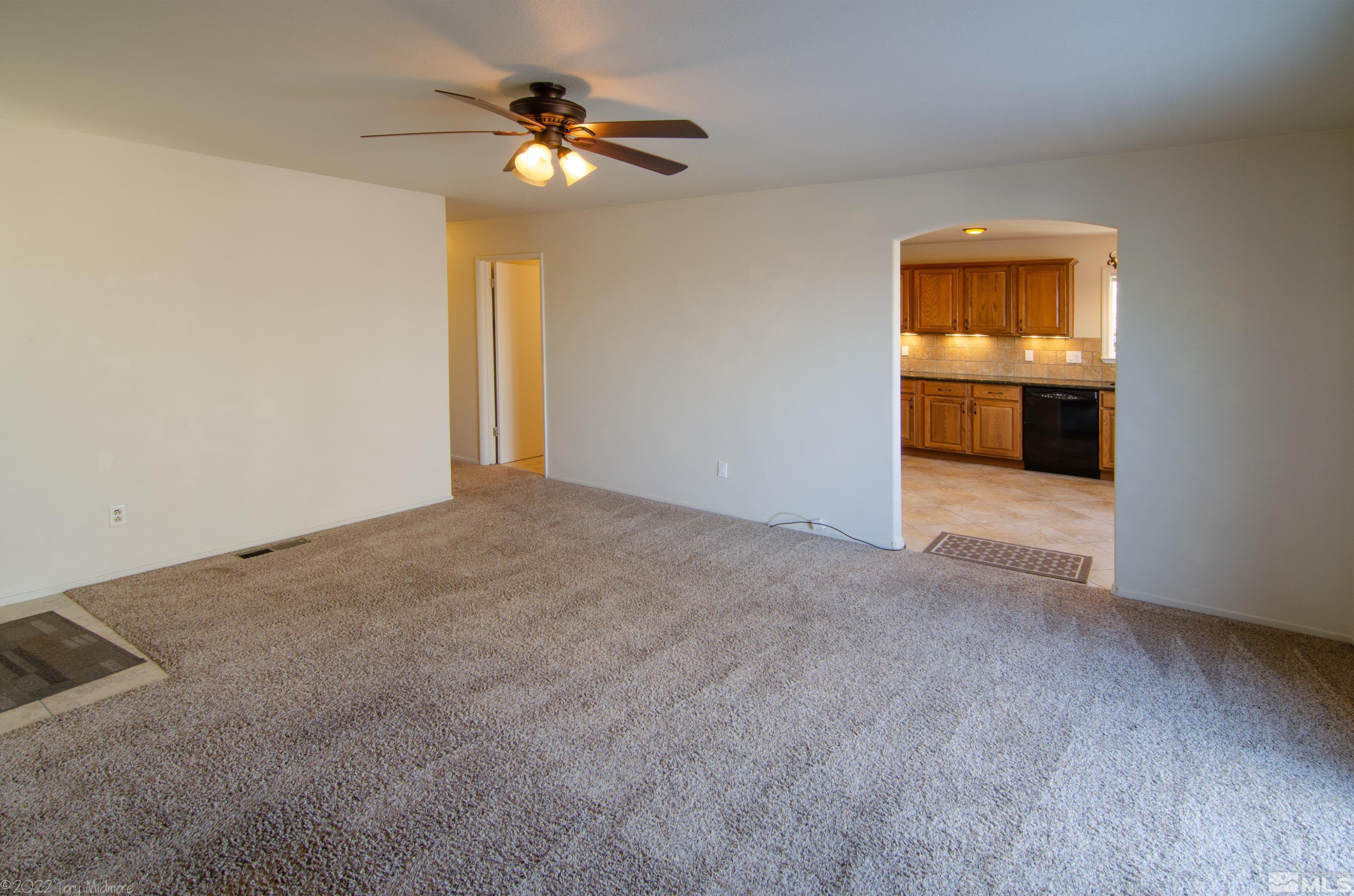 425 Wellington Way Reno, NV 89506 - Photo 5 of 20 Photo 5
