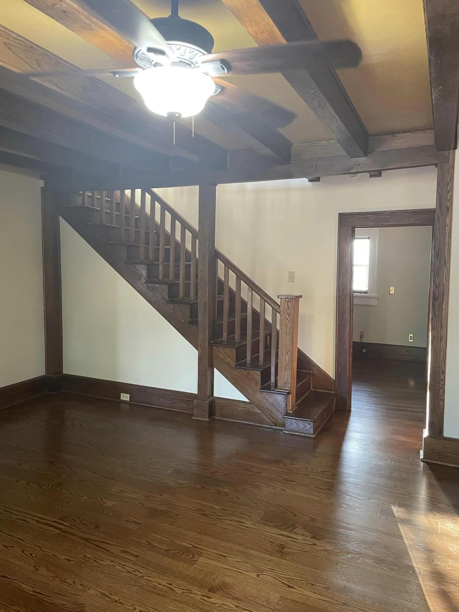 804 Cherokee Road, Unit 3 Johnson City, TN 37604 - Photo 4 of 9 347622018_262391592929861_15395135669735