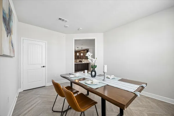 $2,700 | 6804 Westview Drive, Unit 2307, Houston, TX 77055