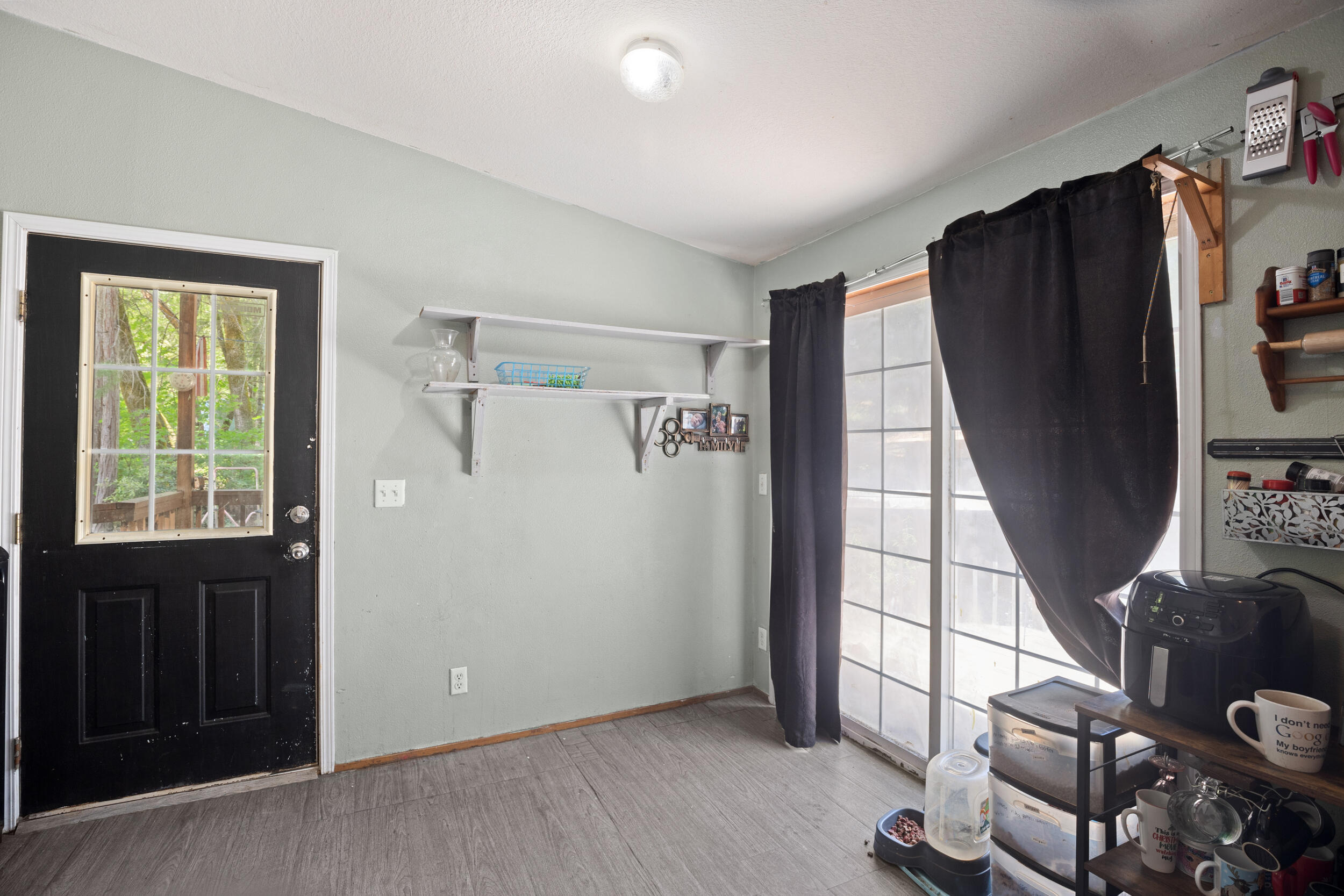 3101 Reuben Road Glendale, OR 97442 - Photo 11 of 33 8_0r1a8039bb