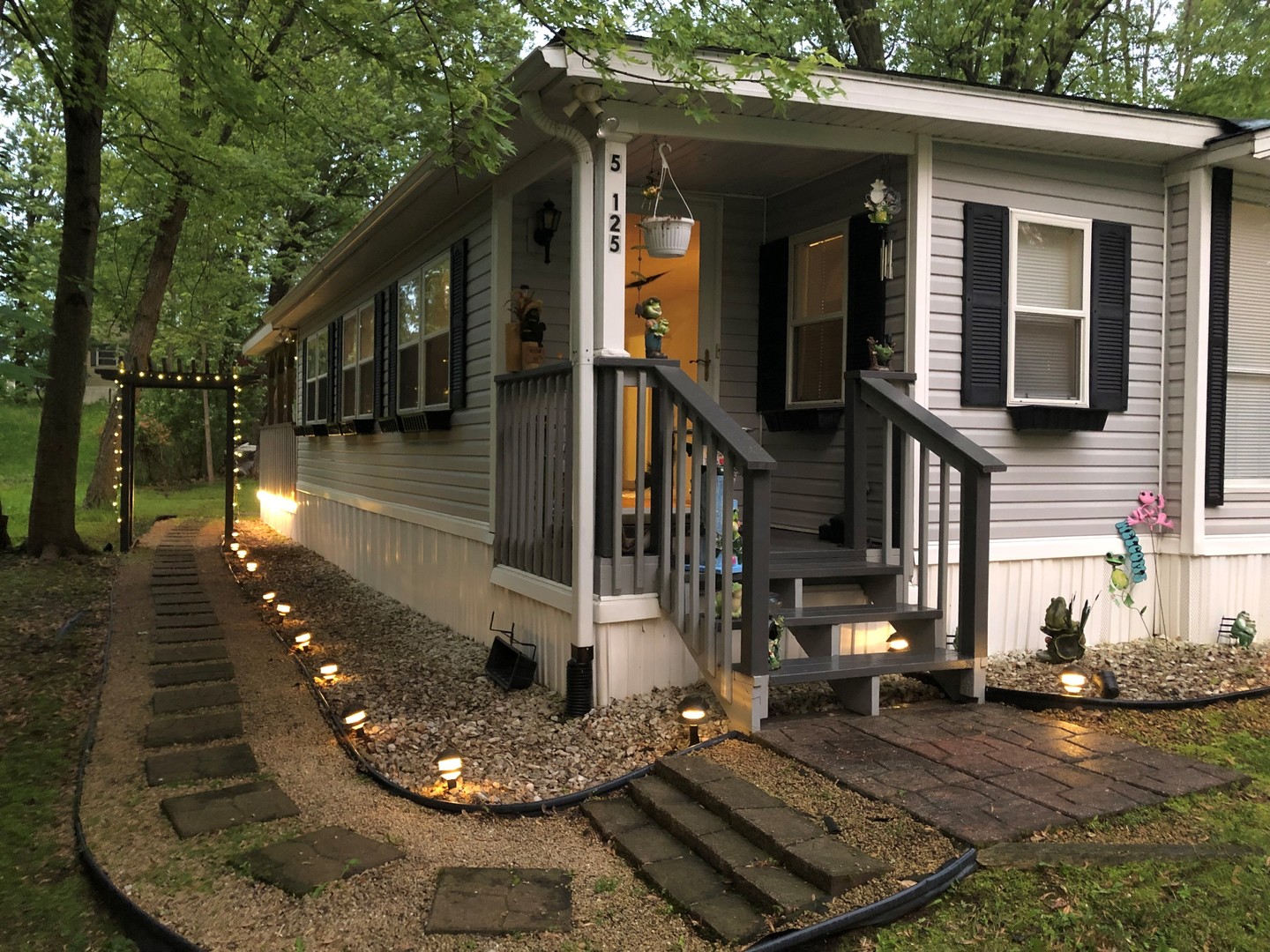 5-125 Woodhaven Sublette, IL 61367 - Photo 4 of 19 a view of a house with sitting area