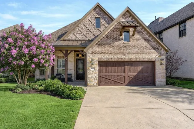 $949,900 | 4407 Eastwoods Drive, Grapevine, TX 76051