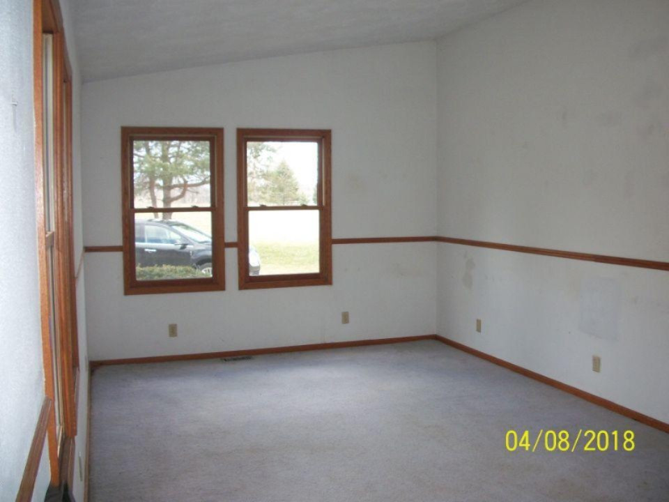 27765 Longnecker Road Mendon, MI 49072 - Photo 3 of 9 27765LongNecLiv