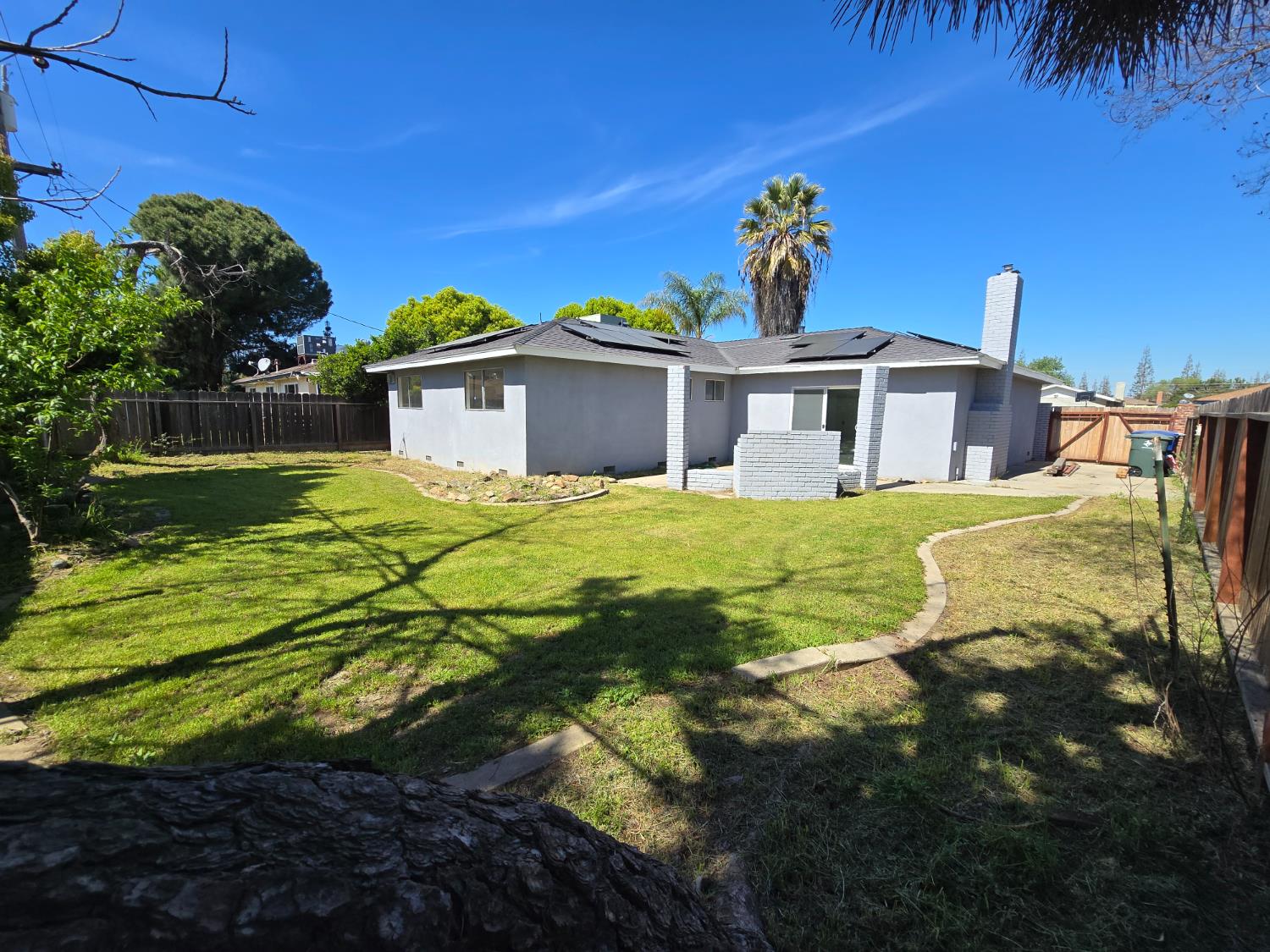 424 West Rialto Avenue Clovis, CA 93612 - Photo 17 of 20 Back yard 2 of 3 photos