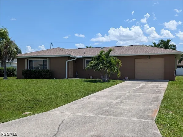 $229,000 | 2215 Southeast 8th Avenue, Cape Coral, FL 33990