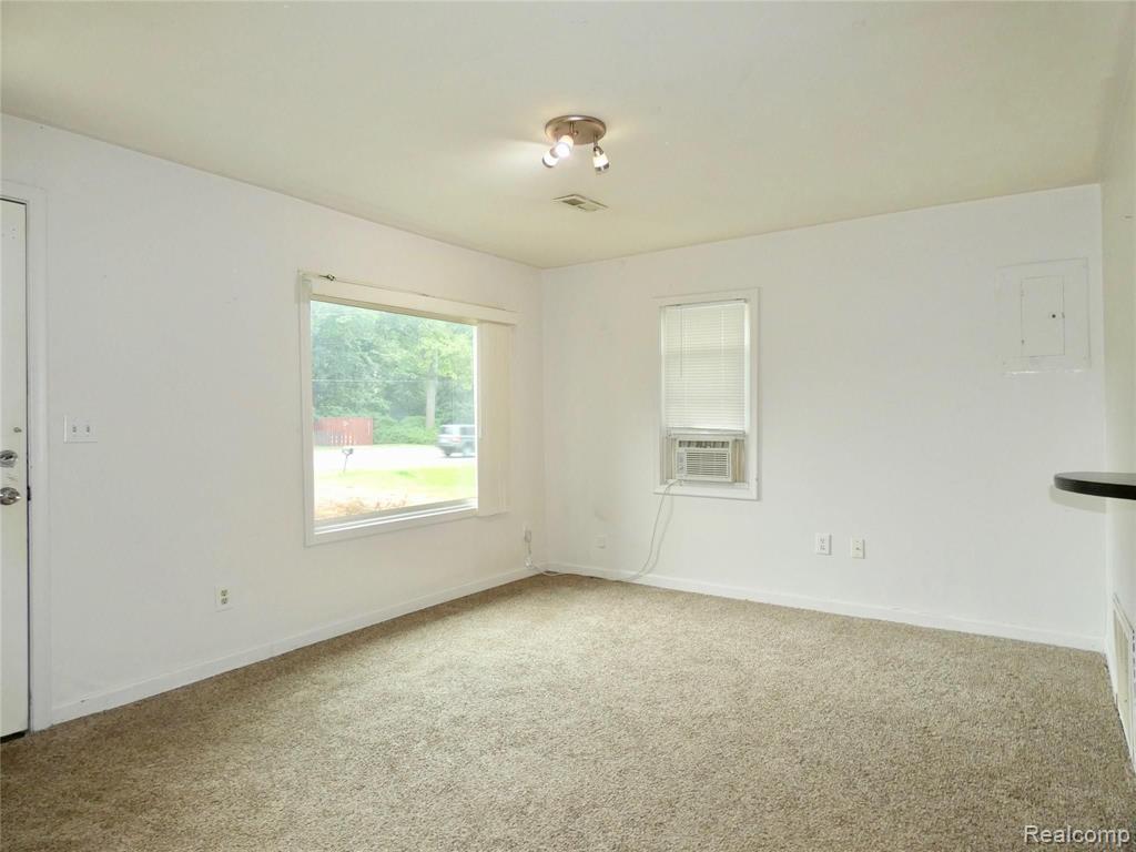 21332 Dix Toledo Road Woodhaven, MI 48183 - Photo 16 of 33
