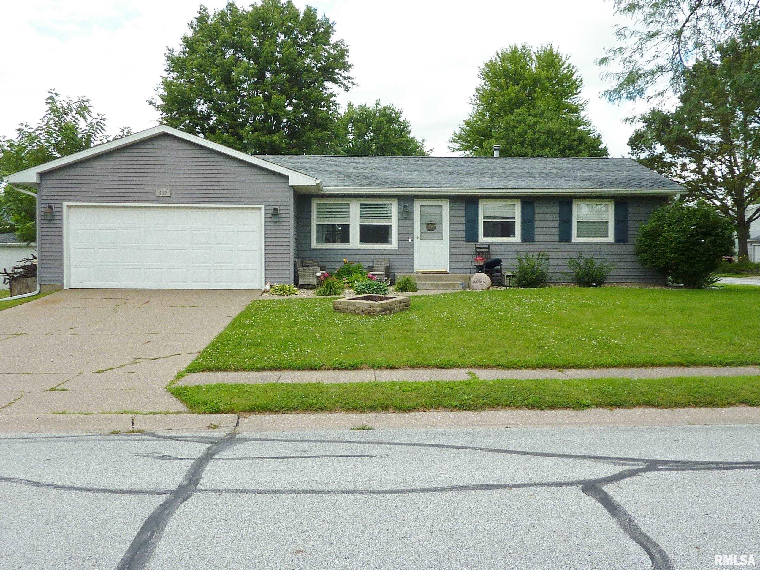 212 West Spring Street Eldridge, IA 52748 - Photo 2 of 23 Gallery Image 2