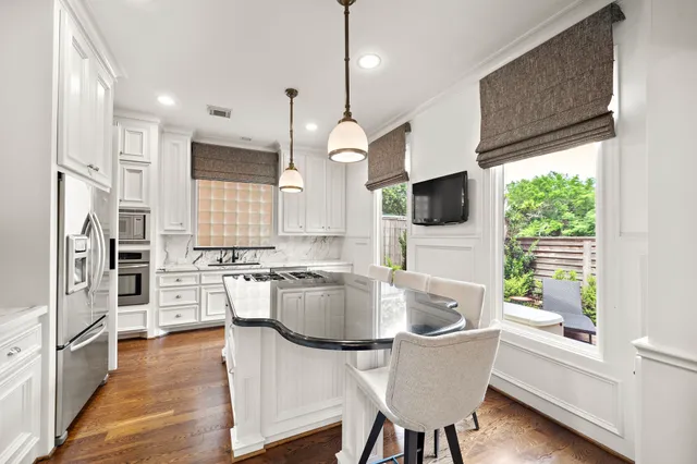 $834,000 | 1229 Ripple Creek Drive, Houston, TX 77057