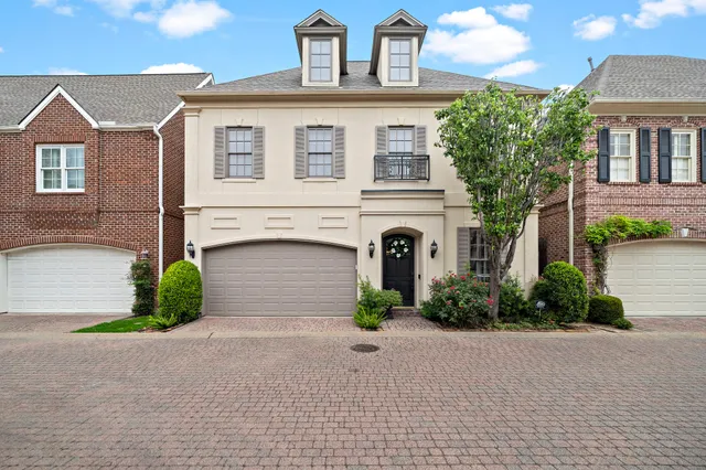 $834,000 | 1229 Ripple Creek Drive, Houston, TX 77057