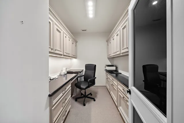 $834,000 | 1229 Ripple Creek Drive, Houston, TX 77057