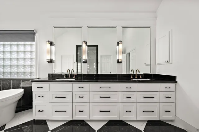 $834,000 | 1229 Ripple Creek Drive, Houston, TX 77057