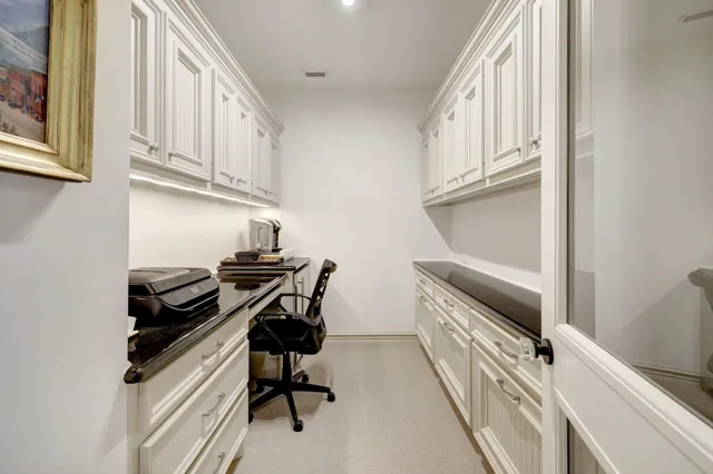 $834,000 | 1229 Ripple Creek Drive, Houston, TX 77057