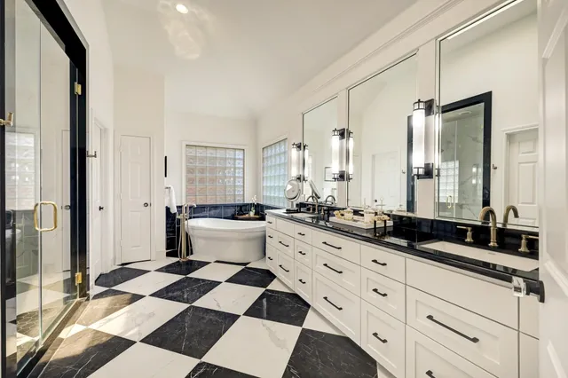 $834,000 | 1229 Ripple Creek Drive, Houston, TX 77057