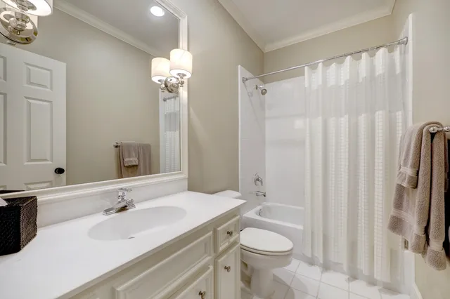 $834,000 | 1229 Ripple Creek Drive, Houston, TX 77057