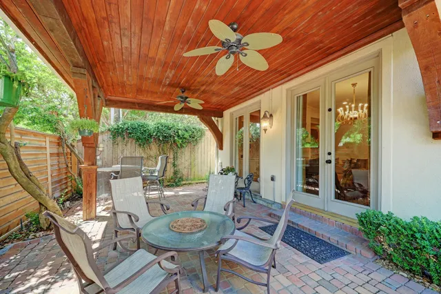 $834,000 | 1229 Ripple Creek Drive, Houston, TX 77057