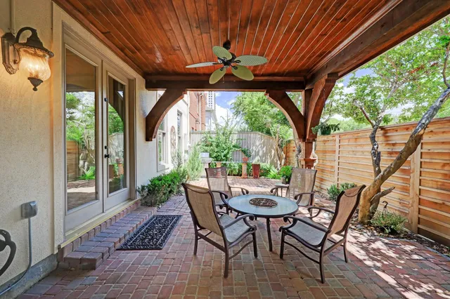 $834,000 | 1229 Ripple Creek Drive, Houston, TX 77057