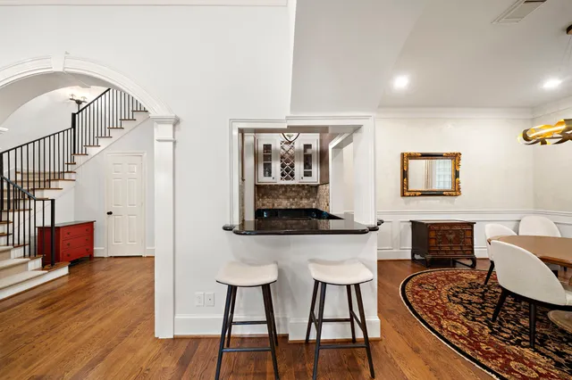 $834,000 | 1229 Ripple Creek Drive, Houston, TX 77057