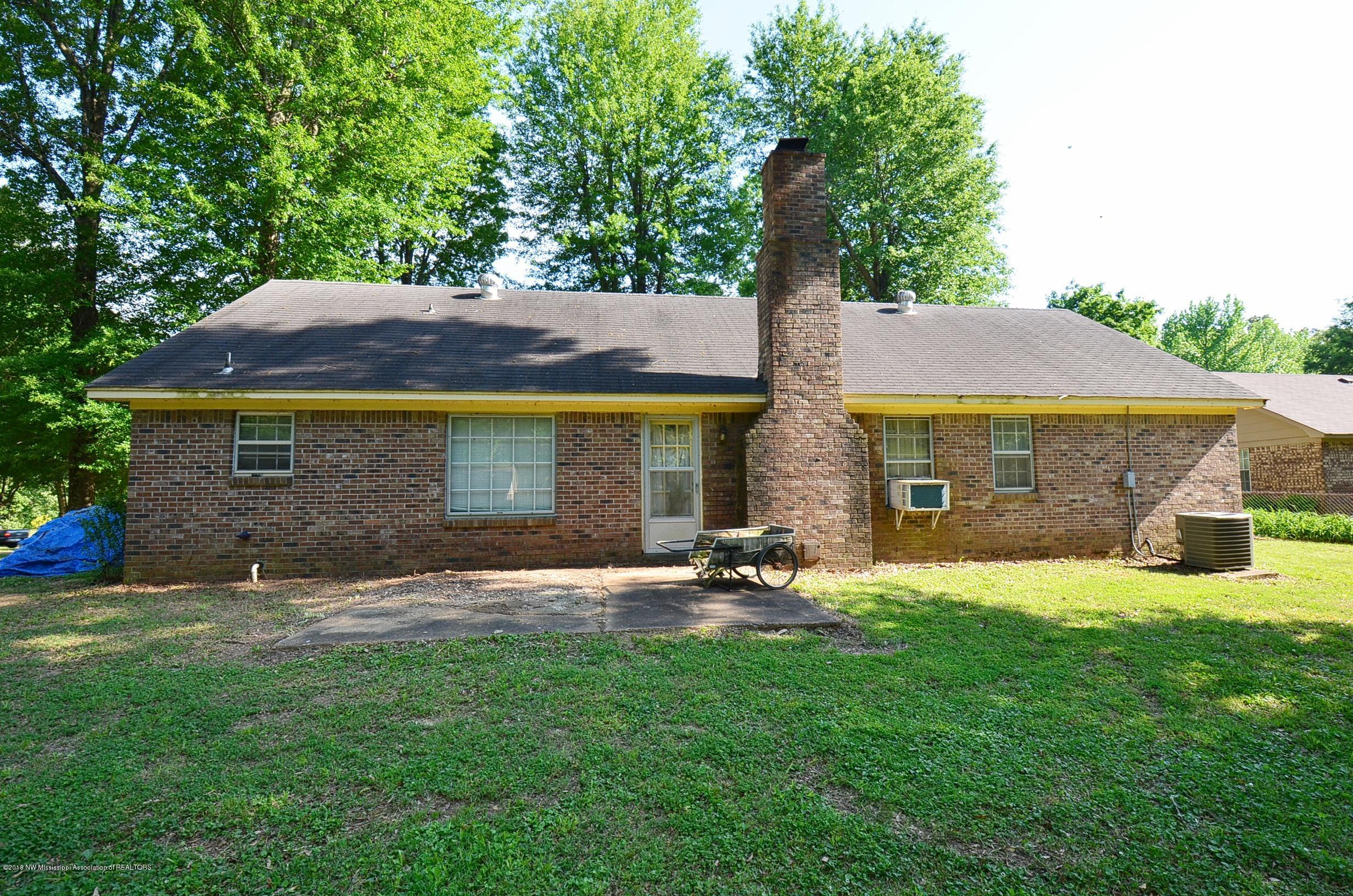 4812 Pleasant Hill Road Nesbit, MS 38651 - Photo 17 of 18 Back of home
